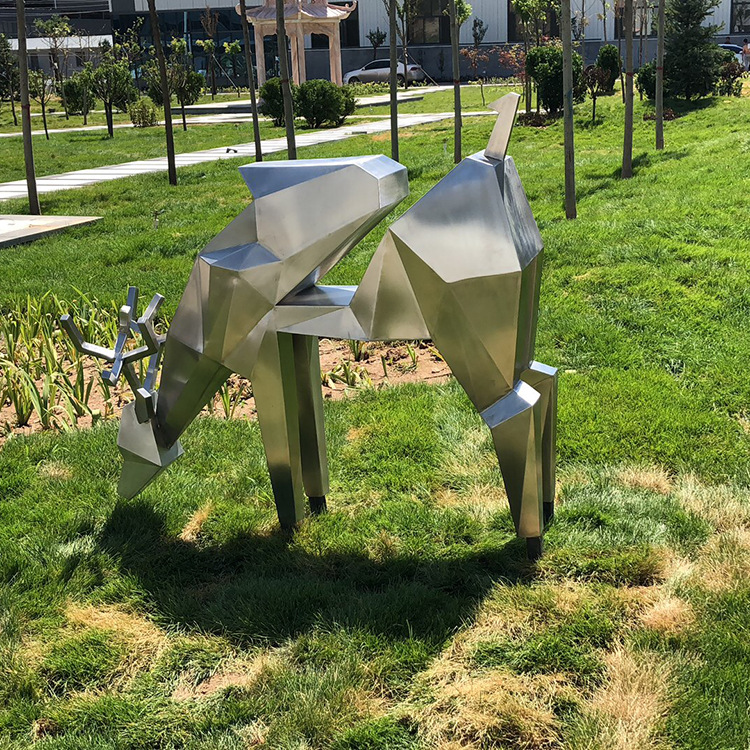 不锈钢切面鹿雕塑公园鹿雕塑摆件不锈钢城市雕塑景观园林雕塑制作