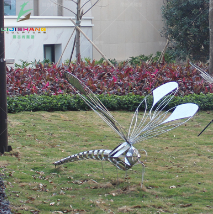 不锈钢户外园林景观小品工程蜻蜓镜面雕塑惠州牧云左岸公馆案例