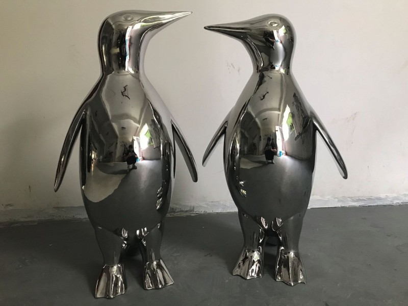 艺辉金属工艺品纯手工锻造不锈钢雕塑现货园林景观动物企鹅
